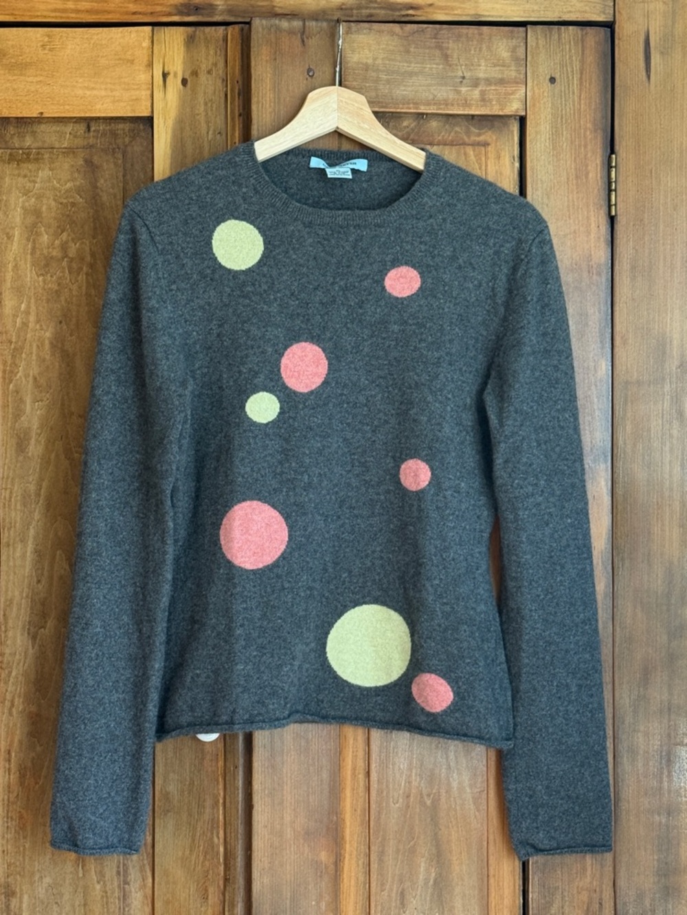100% Cashmere Gray Knit Sweater with Pink & Yellow Polka Dots